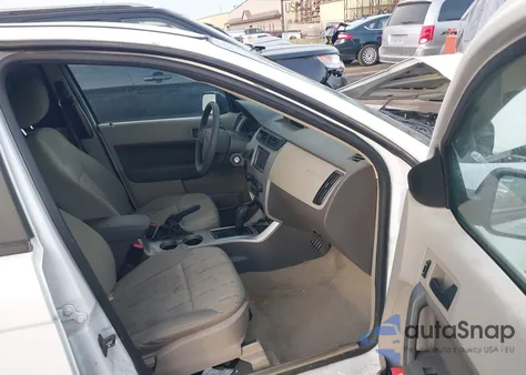 2008 Ford Focus Se/Ses z USA, uszkodzony, nr VIN 1FAHP35N68W237918